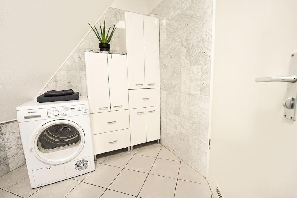 Apartamento Loft Mit Billard-Tisch Und Ps4 Wuppertal Exterior foto